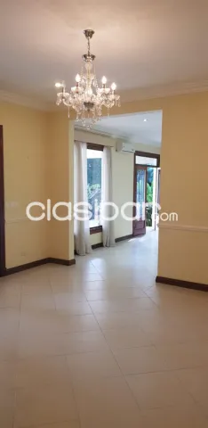 Bo mcal. Estigarribia: Suntuosa residencia ideal p/ diplomáticos, 4 suites, gran jardín — foto 4