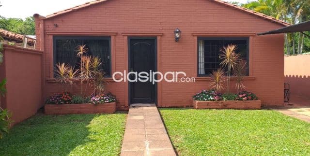 Casa en Luque cod 3502