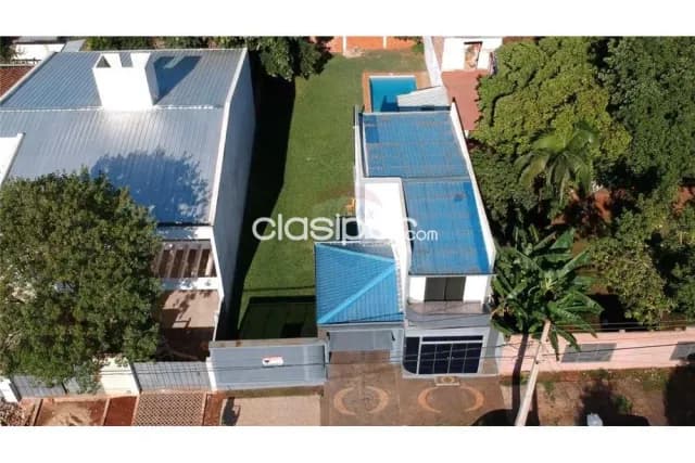 casa con piscina en el barrio San Francisco, sobre avenid: 3 habitaciones y 3 baños — foto 3