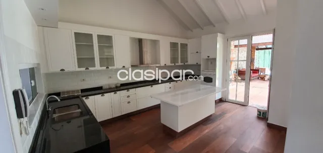 Bo mcal. Estigarribia: Suntuosa residencia ideal p/ diplomáticos, 3 dormitorios, jardín — foto 5