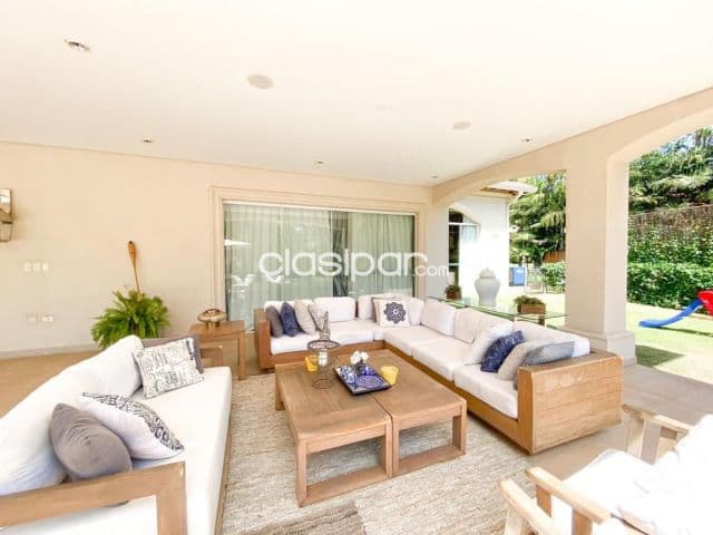 EN VENTA LUJOSA MANSION !!! 🏞 en exclusivo condominio en La ciudad de Asunción! — foto 1