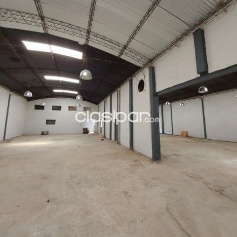 2 Tinglados en Asuncion - Zona Avda. Artigas