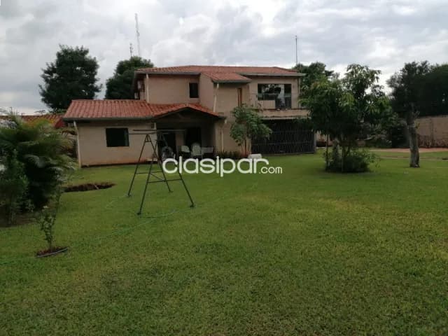 Casa con amplio patio laurelty Luque (42x28) tres terrenos juntos!! — foto 2