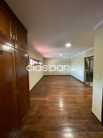 Villa Morra: Planta baja, reciclada total, 4 suites, piscina, jardín, 12.000.000 gs — foto 5