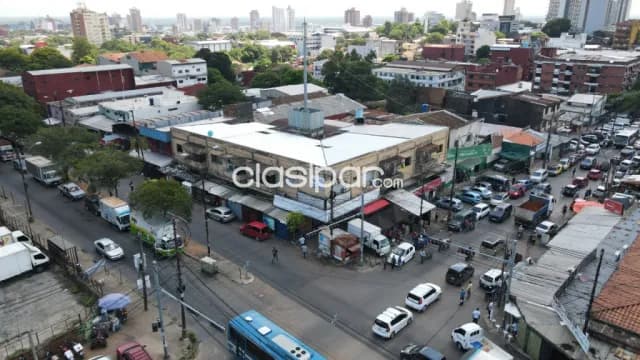 En venta! Edificio comercial ubicado en esquina con renta — foto 2
