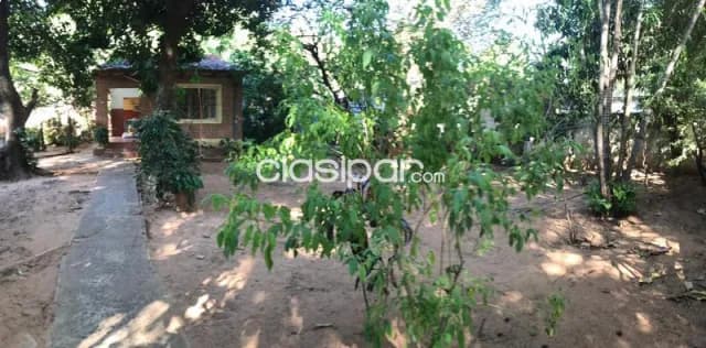 terreno rodeado de plazas en Barrio Mburucuya — foto 3