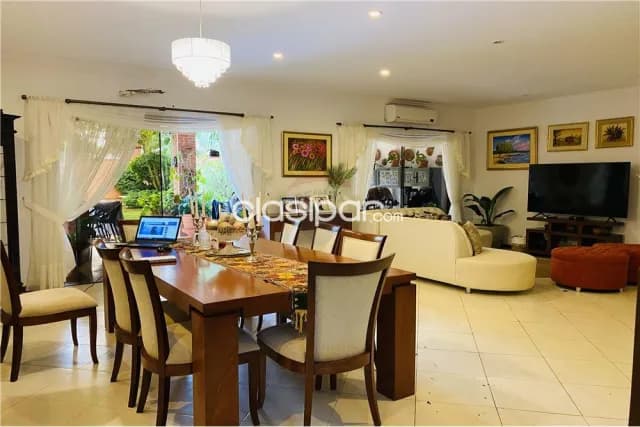 Hermosa casa en barrio Herrera 440,000 usd, foto 3
