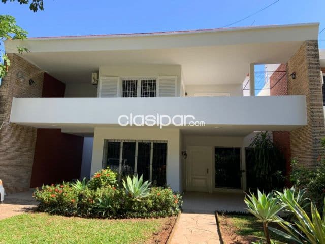 Casa en asuncion barrio Villa Morra cod 3635