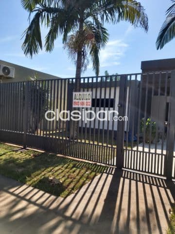 Hermosa residencia zona colegio ici, barrio boquerón 2