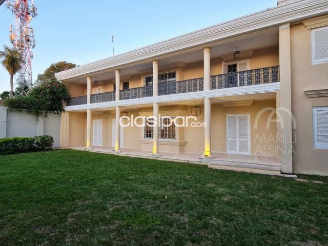 Elegante residencia en venta zona centro paraguayo japones