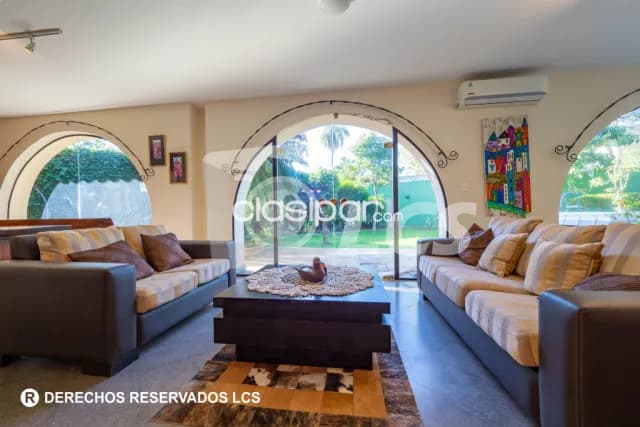 Casa de 5 suite + amplio patio. Fernando de la Mora, barrio villa ofelia, foto 3