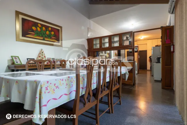 Casa de 5 suite + amplio patio. Fernando de la Mora, barrio villa ofelia, foto 4