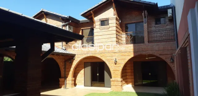 Bo mcal. Estigarribia: Elegante residencia, 4 suites, 480m2 – 485.000 usd — foto 3
