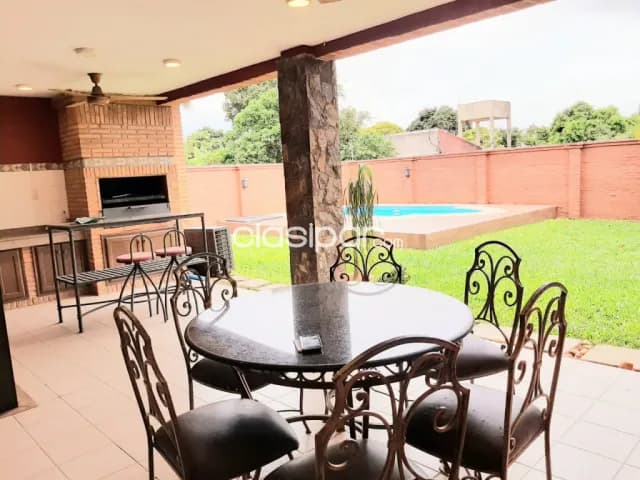 Bo mcal. Estigarribia: 324m2, elegantísima residencia, 3 suites, jardín, piscina — foto 4