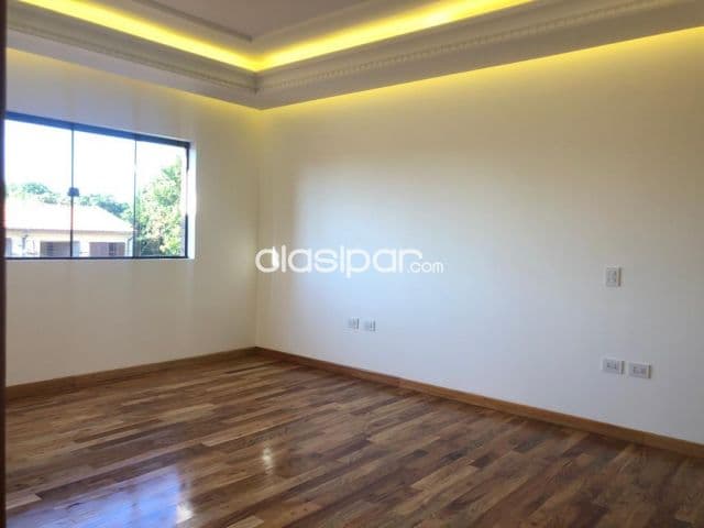Mburucuyá a estrenar: 440m2, 4 suites, parquet, jardín, piscina 590.000 usd