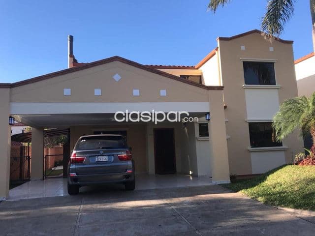 Hermosa Casa en Luque en Barrio Cerrado Boulevart Confederación