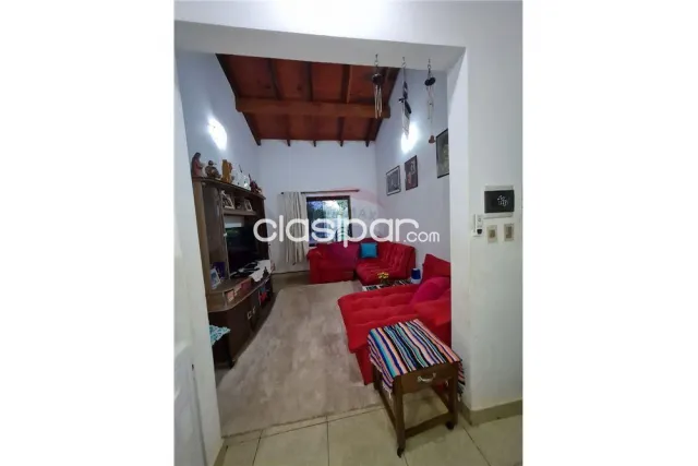 casa en el barrio Carmelitas de Encarnación: 2 habitaciones y un baño — foto 4