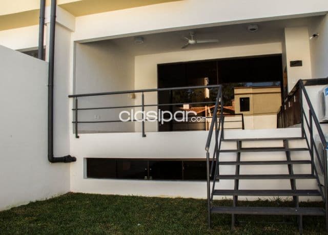 Triplex en Asuncion Barrio Mburucuyá