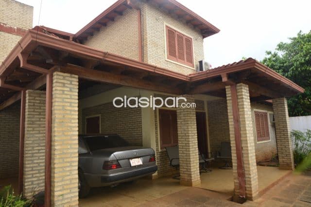 Casa de 05 habitaciones en el barrio santo tomas de pte. Franco — foto principal