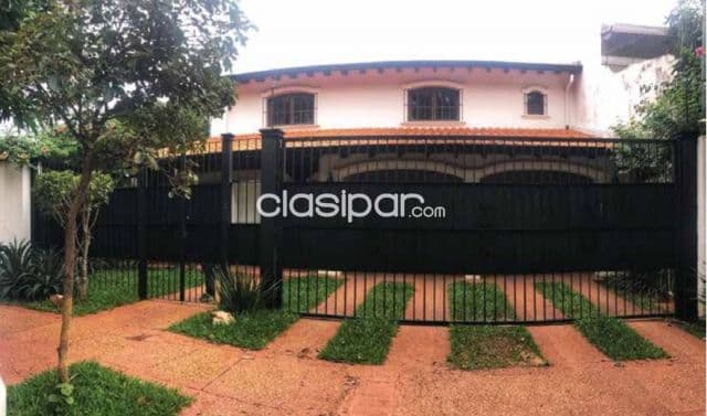 Trinidad / mburucuya: Confortable residencia, 4 dormitorios, jardín, piscina, 7.000.000 +