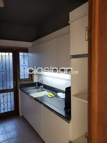Carmelitas: Hermoso duplex, 2 suites, jardín, quincho, piscina, 6.500.000 gs, foto 5