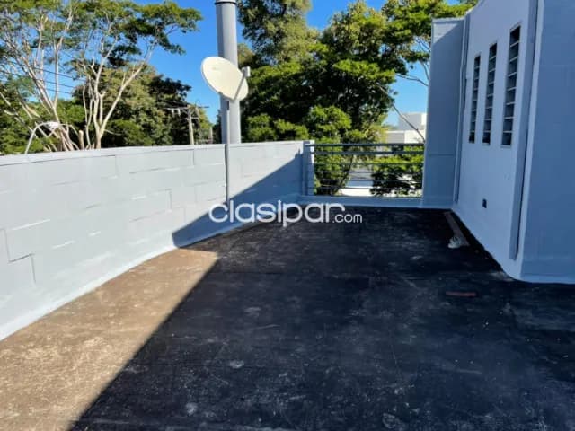 El mangal (prox. Ips): Elegante residencia, 4 dormitorios, jardín, 10.000.000 gs — foto 3