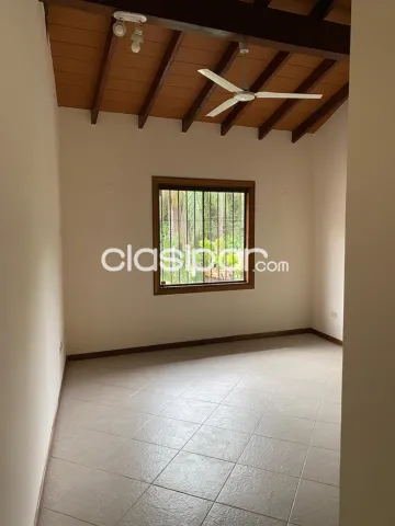 Mburucuya: Impecable residencia, 3 suites, jardín, 2.000 usd — foto 5