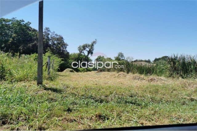 terreno en esquina en San Miguel Kuruzu: superficie de terreno 370 m2