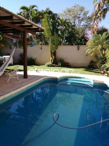 hermosa casa en Los Laureles frente a una plaza, foto 1