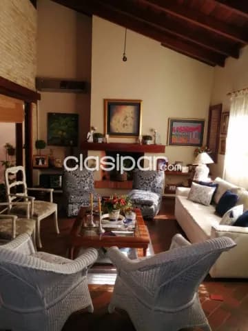 hermosa casa en Los Laureles frente a una plaza, foto 5