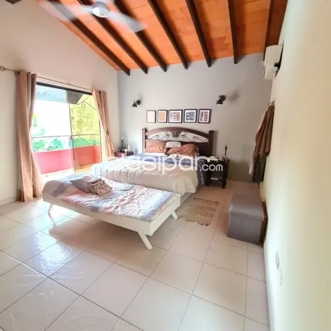 Casa sobre Campos Cervera (Barrio Mcal. Estigarribia), foto 5