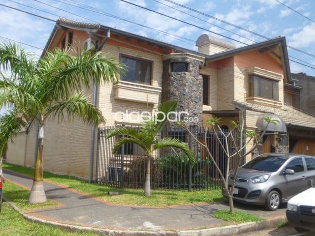 Ycua satí – goethe: Confortable residencia, 4 suites, oferta 350.000 usd — foto 1
