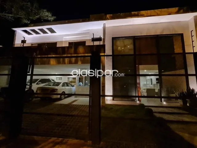 Residencia Moderna en Luque, Zona CONMEBOL Aeropuerto con 5 dorm. C202, foto 4