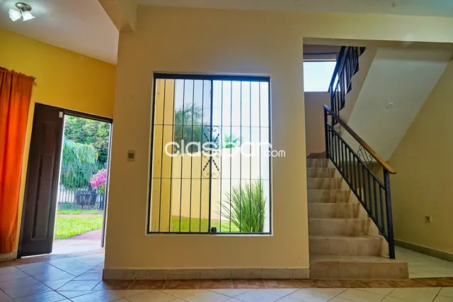 En venta amplia casa en Fernando de la Mora — foto 3