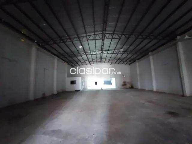 Hermoso Depósito en Luque — foto 4