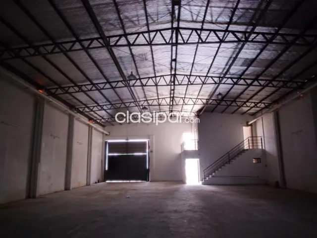 Hermoso Depósito en Luque — foto 5