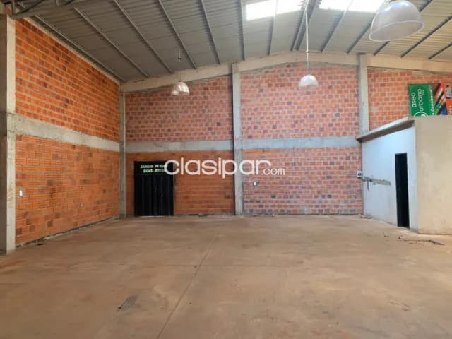 hermoso y amplio Deposito en Luque — foto 3