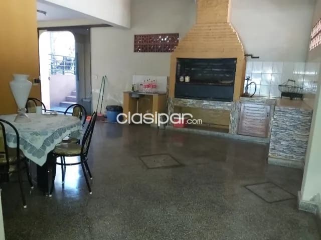 Casa de 2 plantas con piscina sobre soldado ovelar Fernando de la Mora zona sur — foto 5