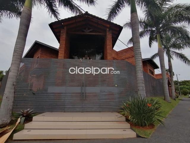 Ycua satí: Hermosa casa en venta, 4 dormitorios + depto. Independiente, 1.080 m2, - 980.00