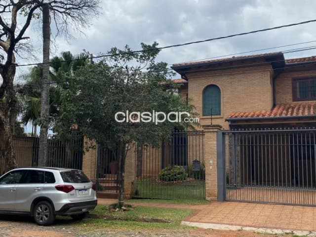 Z/ paseo la galeria – ykuá satí: Elegante residencia, 3 dormit, jardín, piscina, foto 2