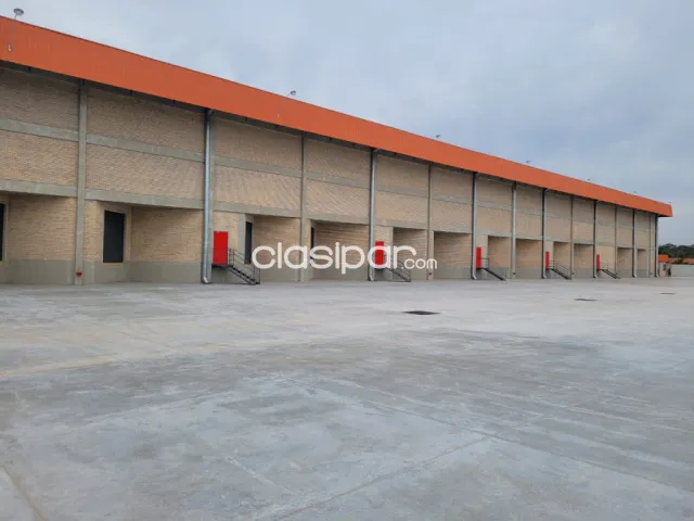 S/ av. Mcal. Lopez (Fernando de la Mora): Imponenete depósito, 1.340 m2, - 900.000 usd — foto 2