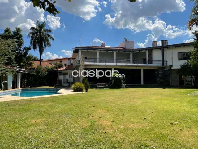 Amplia Residencia a la venta en Mburicao — foto 3