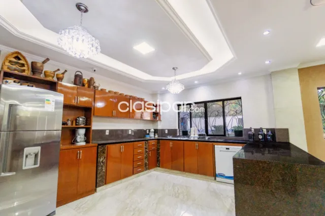 Casa San Bernardino 200 m Av. Naumann 380,000 USD, foto 4