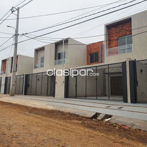 Bello duplex con piscina