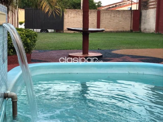 Quinta con piscina centro de Luque imperdible !!