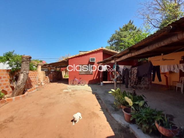Terreno/casa a demoler de 384 m2 en Trinidad - primer presidente cod: V0182