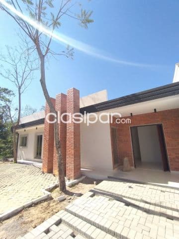 Casa en San Bernardino a 600 metros de sunset hill y 300 metros del lago cod 3997