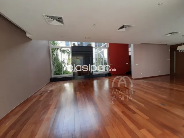Exclusiva residencia en venta con diseño de vanguardia y ascensor zona mburucuyá — foto 4