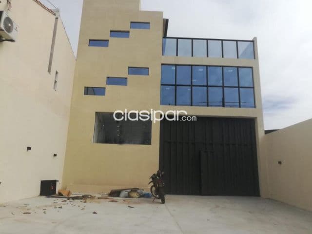 Lambaré: Impecable deposito c/ oficinas, excelente ubicación, 735m2 – 18.000.000 gs, foto 1