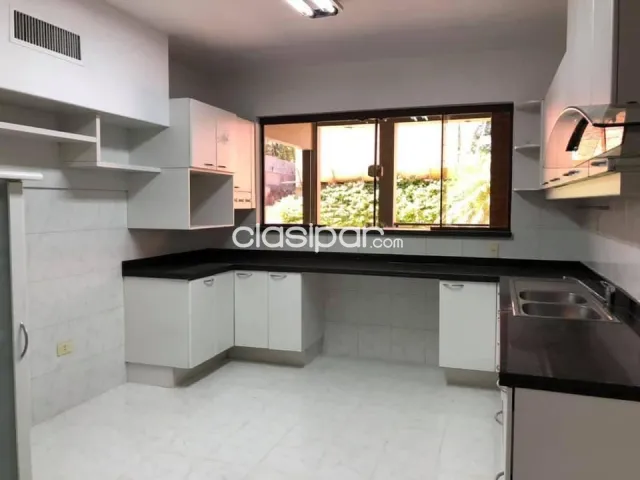 Carmelitas – asa: Elegante residencia, 3 niveles, 3 dormit, jardín, piscina, 1.850 usd, foto 3